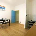 Casa Magritte Vicino A Ospedale E Spiaggia